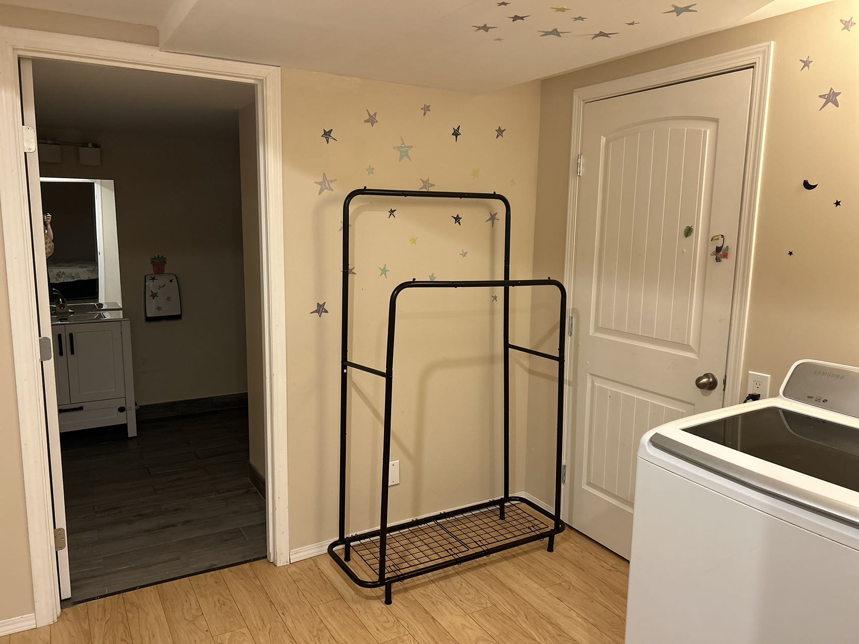 卡尔加里北区Harvest hill两室 walkout出租