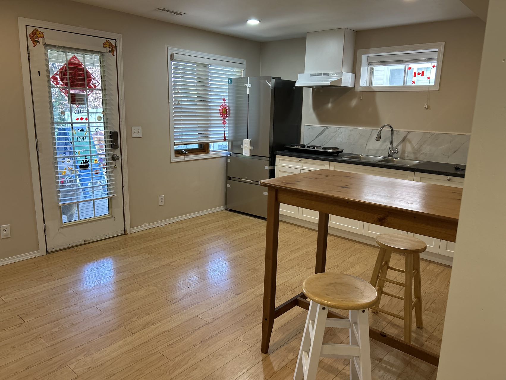 卡尔加里北区Harvest hill两室 walkout出租