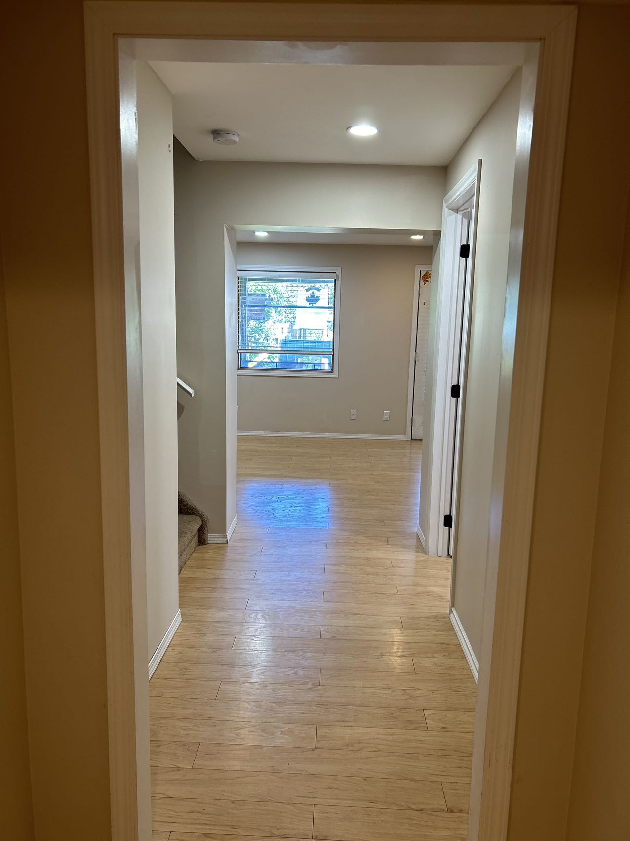 卡尔加里北区Harvest hill两室 walkout出租