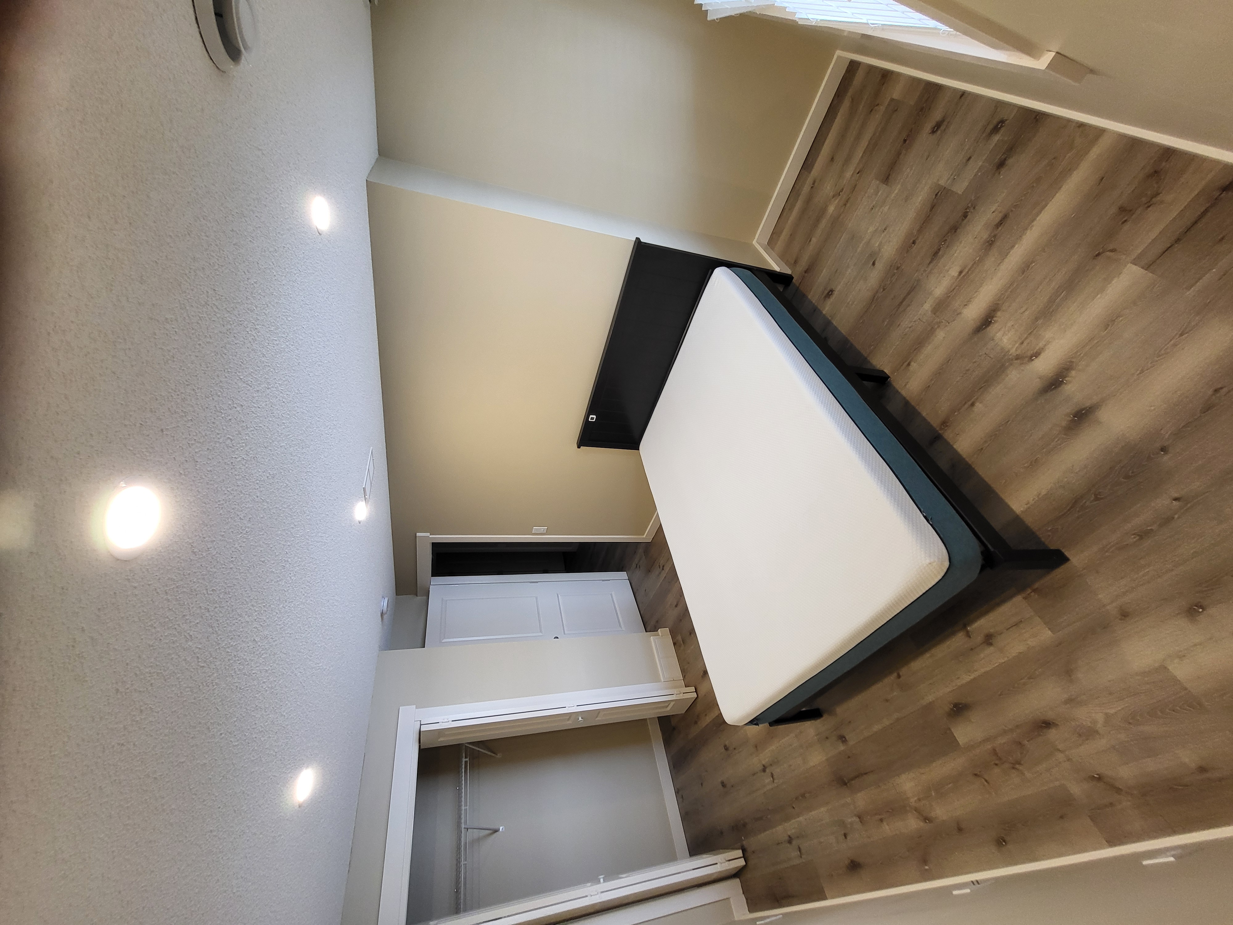 卡尔加里西北Panorama Hills 合法Walkout Basement 出租